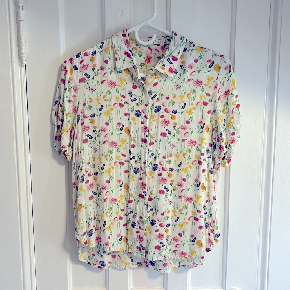 EUC Mango Short Sleeve Floral Shirt (Size S)